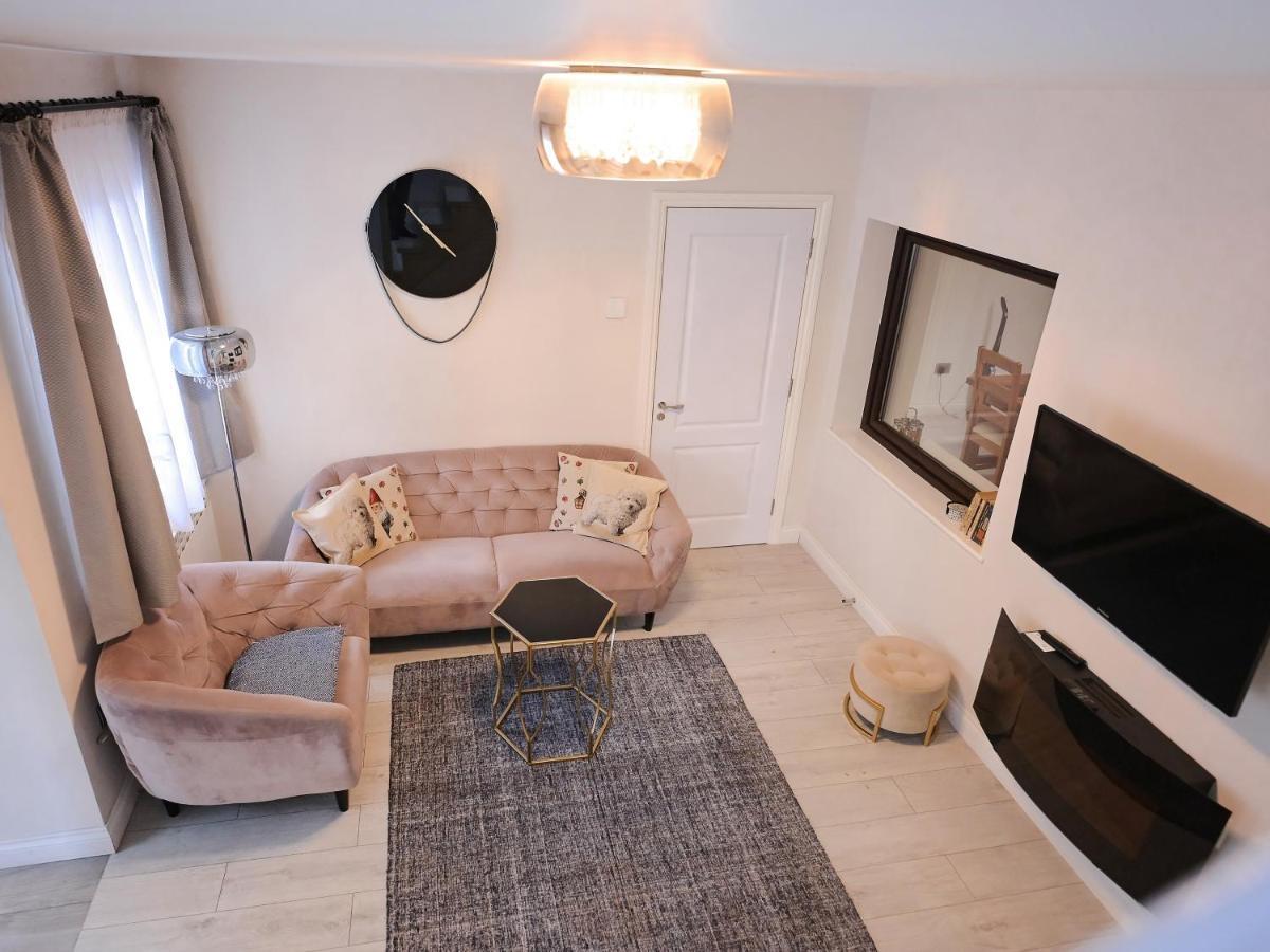 Ase Premium House Villa Сучеава Екстериор снимка
