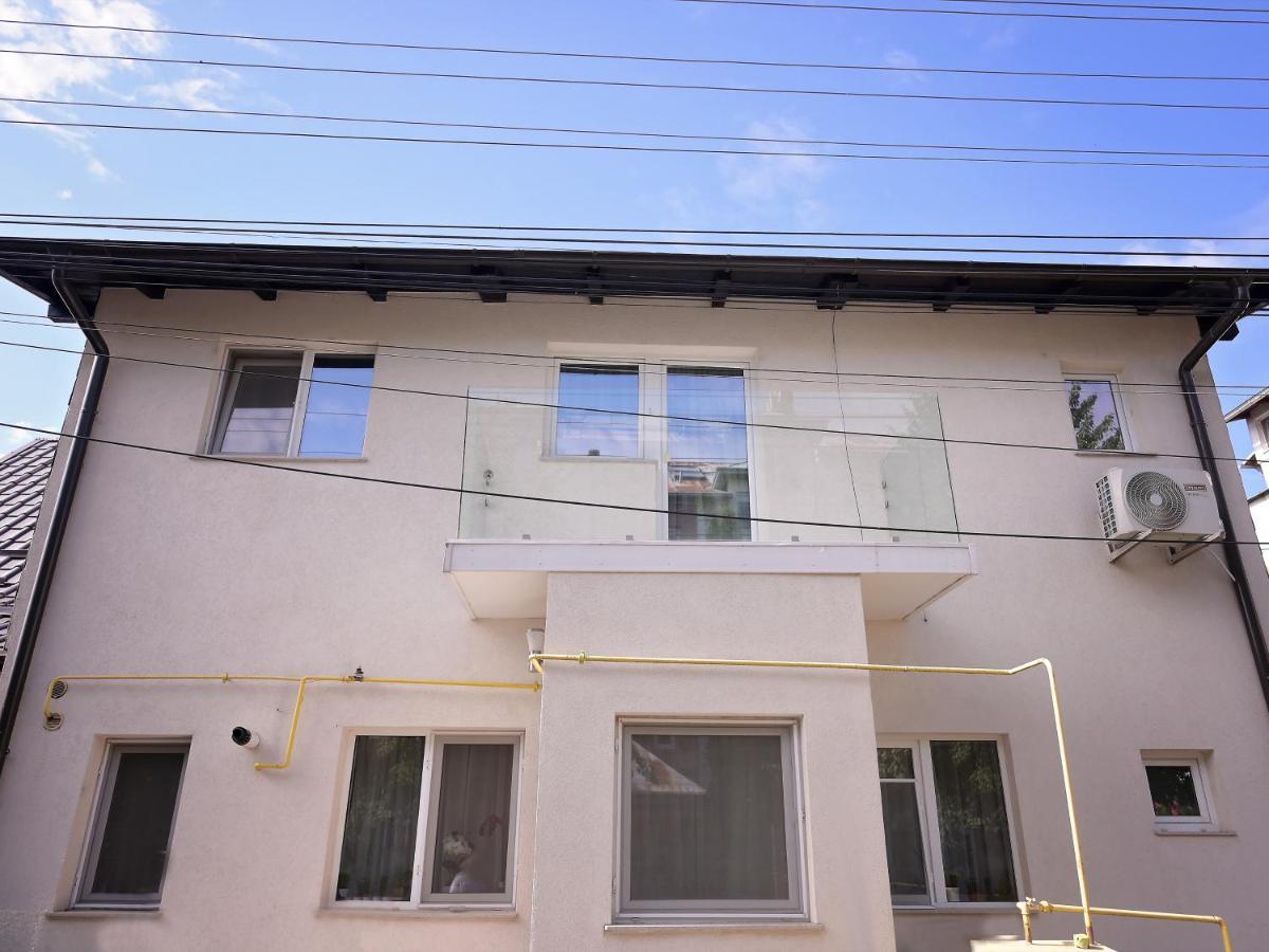 Ase Premium House Villa Сучеава Екстериор снимка